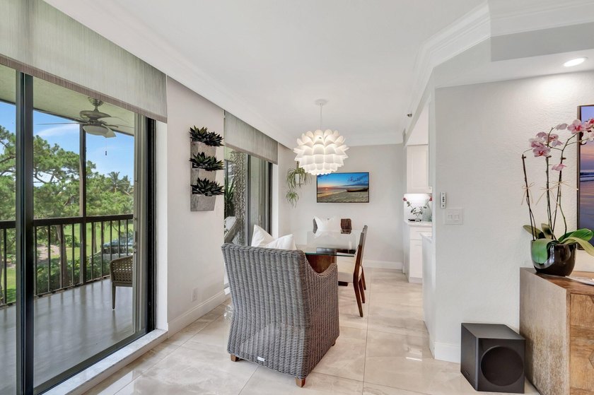 Finest location in Palm Beach, ultra- private, golf course and - photo 13