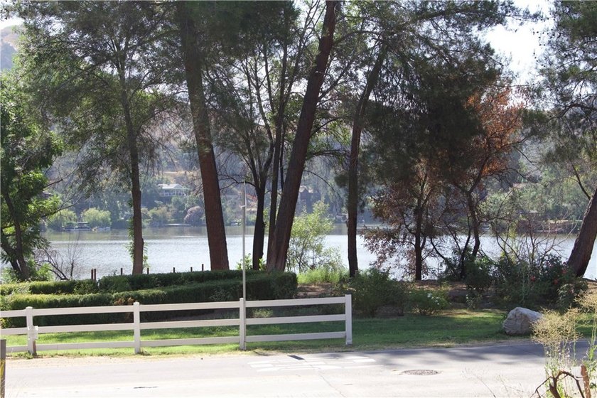 Build Your Dream Home in Magical Malibou Lake Discover an - photo 14