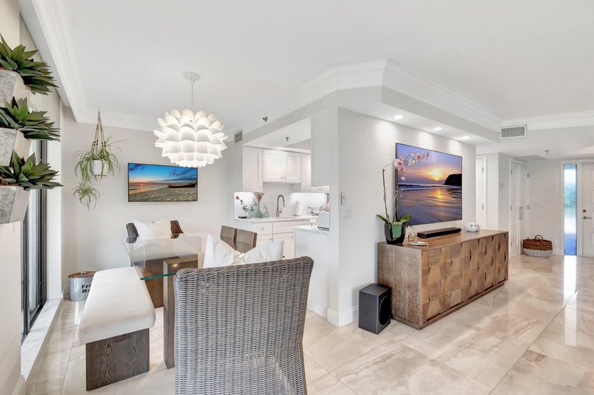 Finest location in Palm Beach, ultra- private, golf course and - photo 14
