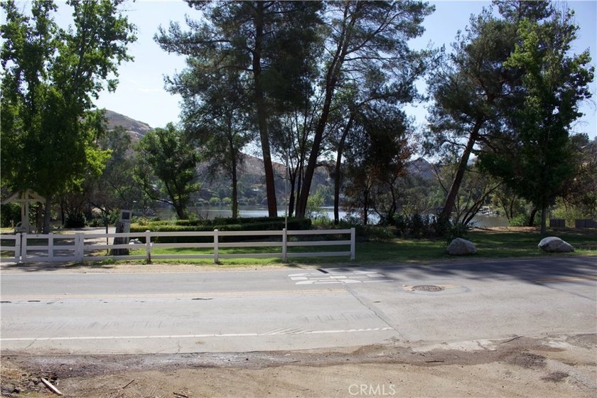 Build Your Dream Home in Magical Malibou Lake Discover an - photo 18