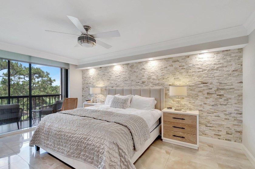 Finest location in Palm Beach, ultra- private, golf course and - photo 18