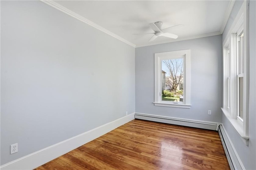 LOCATION! LOCATION! LOCATION!! THIS COMPLETELY UPDATED 3 BED 1.5 - photo 20