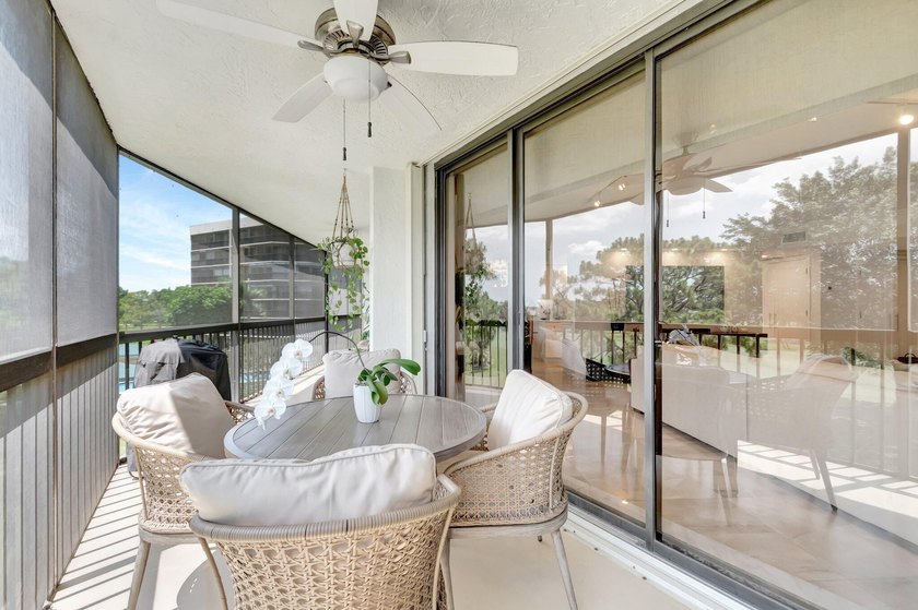 Finest location in Palm Beach, ultra- private, golf course and - photo 31