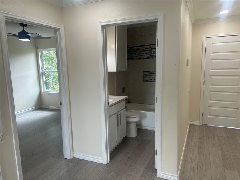 Beautiful home with a complete renovation. This home features a - photo 10