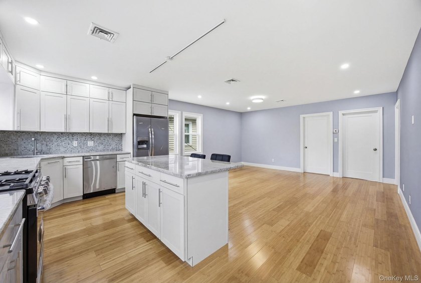 Brand New Construction (Built in 2023) - Legal Two-Family Home - photo 3