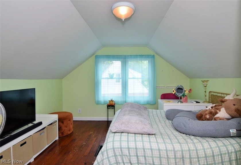 Welcome home to this well-maintained 3-bedroom, 2 full bathroom - photo 20