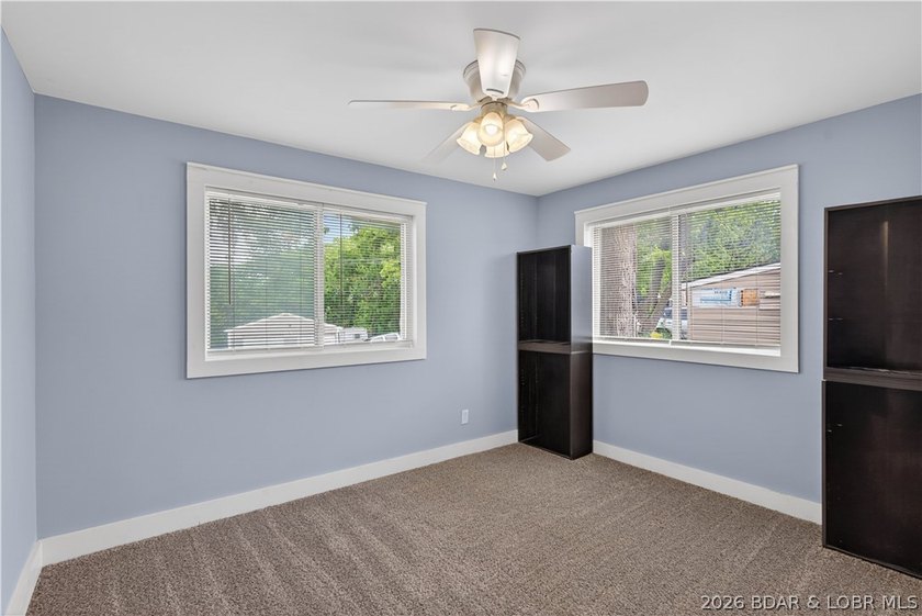 Charming 3-bedroom, 2-bath home located near the Lake of the - photo 24