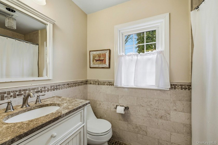 Located in the Village of Flower Hill, 38 Hewlett Lane is a - photo 24