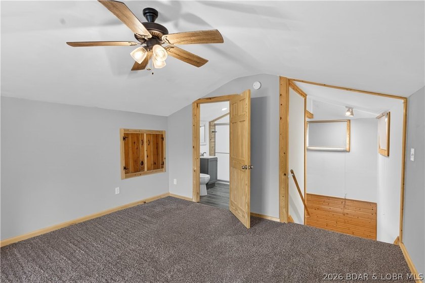 Charming 3-bedroom, 2-bath home located near the Lake of the - photo 28