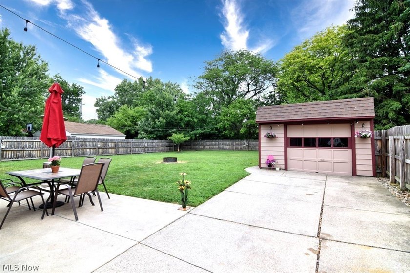 Welcome home to this well-maintained 3-bedroom, 2 full bathroom - photo 29