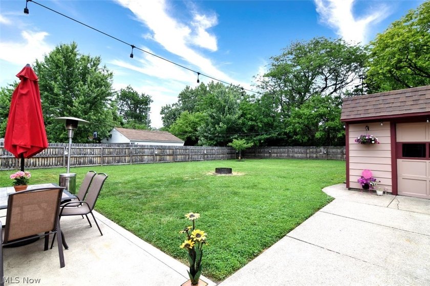 Welcome home to this well-maintained 3-bedroom, 2 full bathroom - photo 30