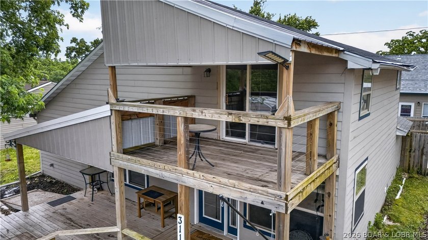 Charming 3-bedroom, 2-bath home located near the Lake of the - photo 37