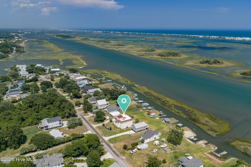 Enjoy a true waterfront boating lifestyle in this exceptional - photo 37