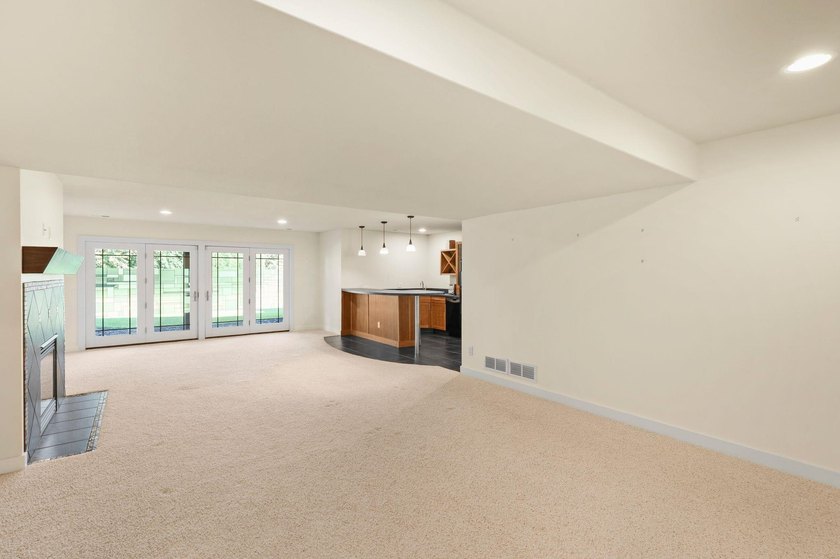 This gorgeous condo greets you with a handsome craftsman - photo 40