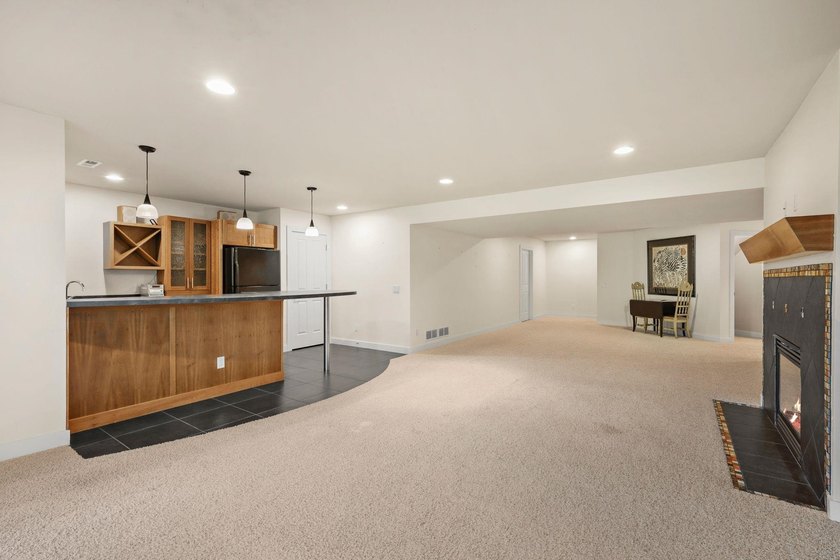 This gorgeous condo greets you with a handsome craftsman - photo 42