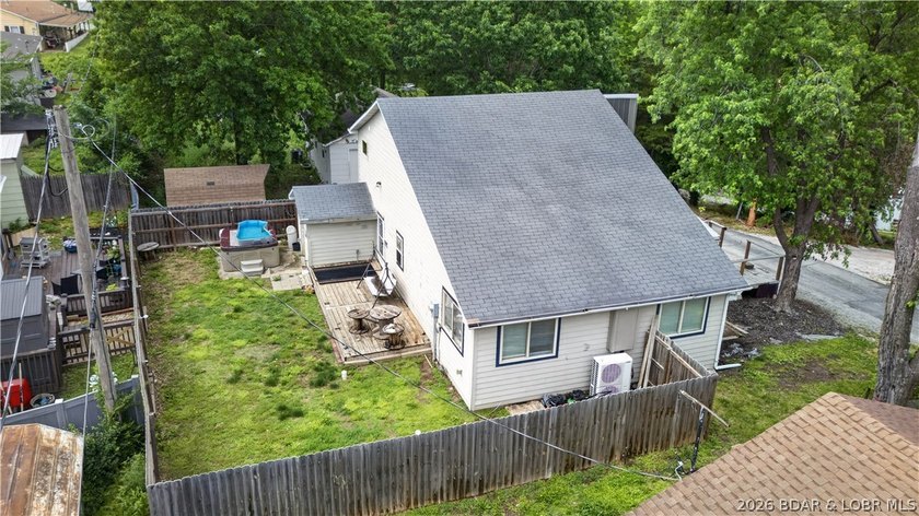 Charming 3-bedroom, 2-bath home located near the Lake of the - photo 43