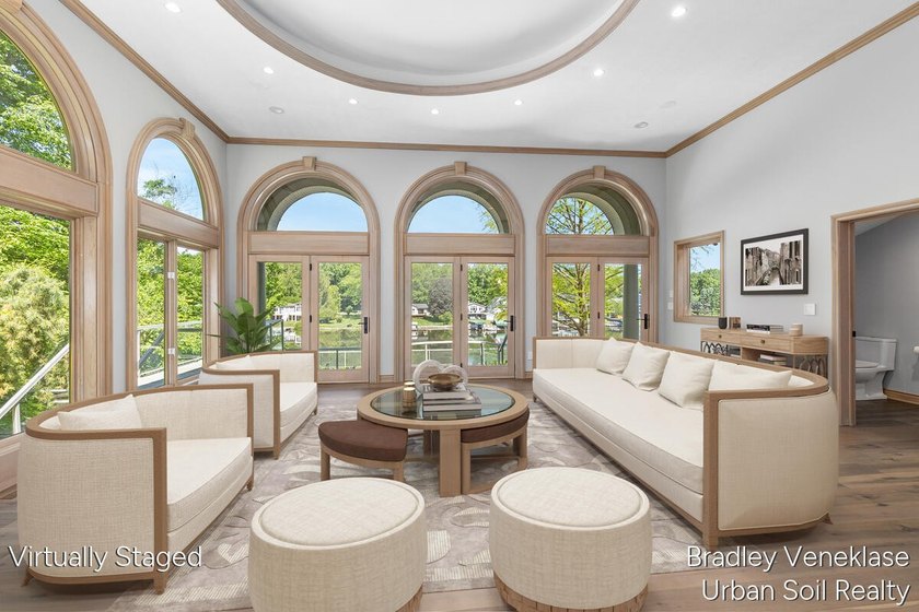 Experience one of the Thornapple River's finest luxury estates - photo 12