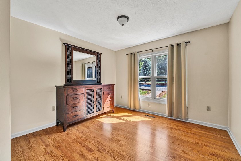 Enjoy access to SML at 400 Harbor Landing Dr.! Whether you're - photo 17