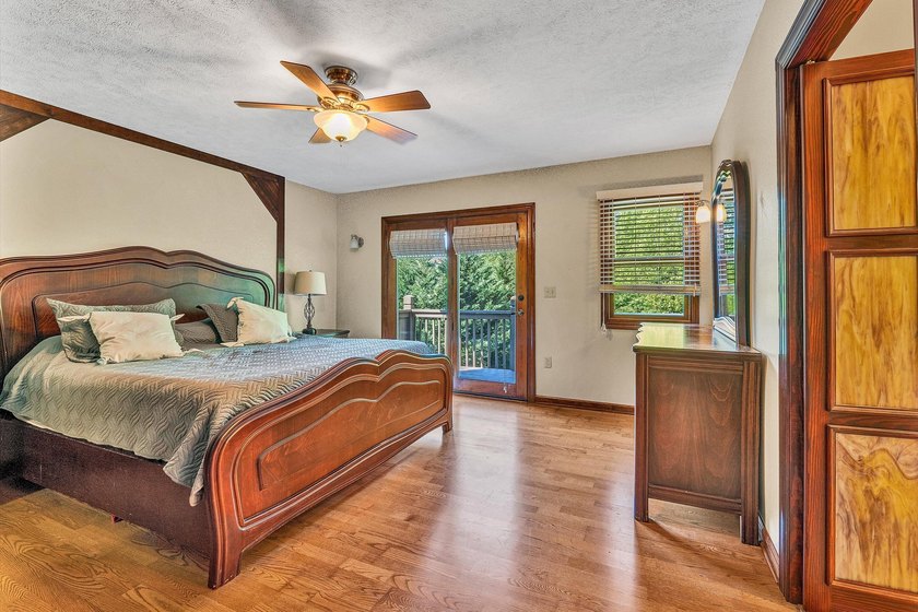 Enjoy access to SML at 400 Harbor Landing Dr.! Whether you're - photo 19