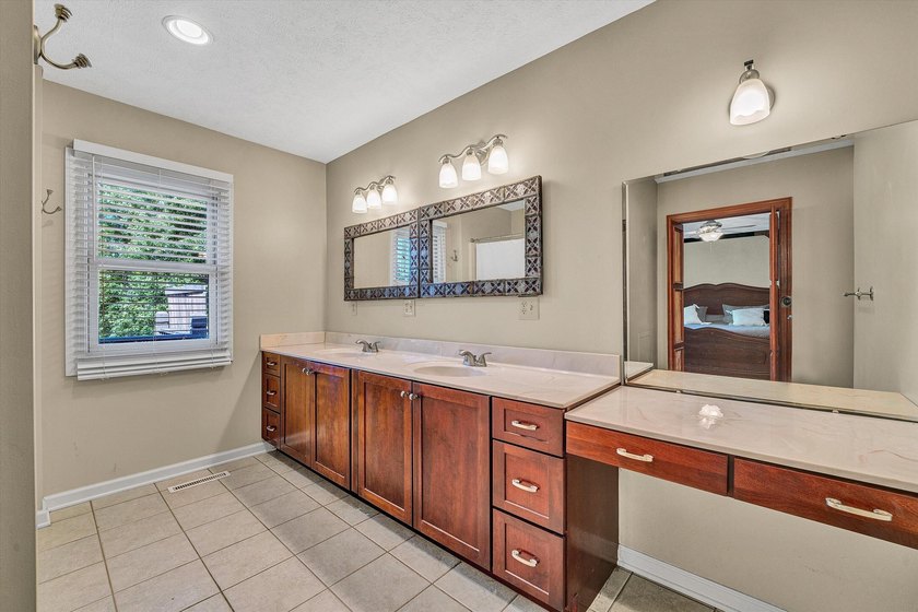 Enjoy access to SML at 400 Harbor Landing Dr.! Whether you're - photo 22