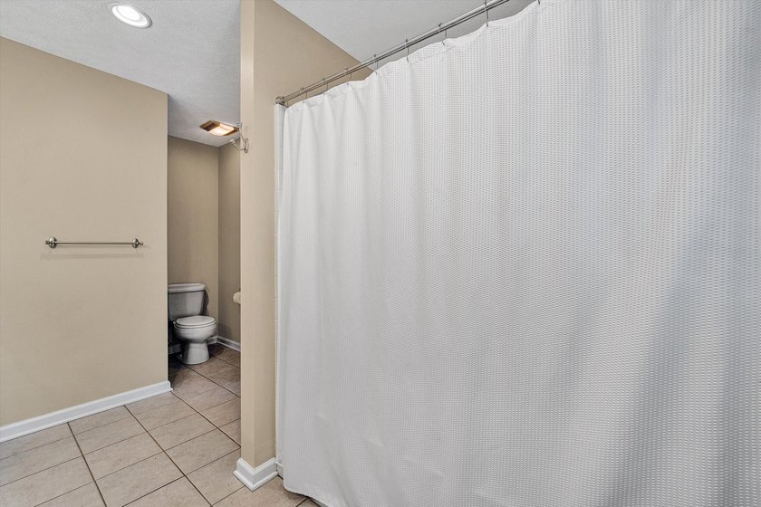 Enjoy access to SML at 400 Harbor Landing Dr.! Whether you're - photo 24