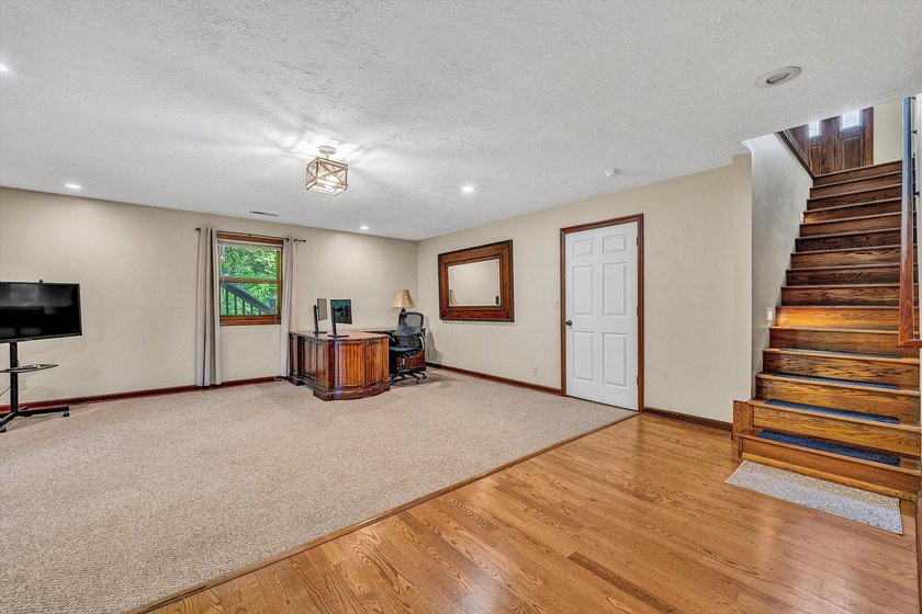 Enjoy access to SML at 400 Harbor Landing Dr.! Whether you're - photo 30