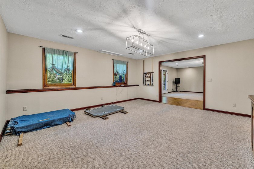 Enjoy access to SML at 400 Harbor Landing Dr.! Whether you're - photo 35