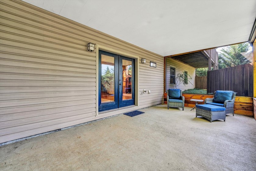 Enjoy access to SML at 400 Harbor Landing Dr.! Whether you're - photo 36