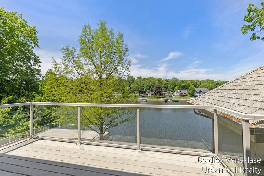 Experience one of the Thornapple River's finest luxury estates - photo 39