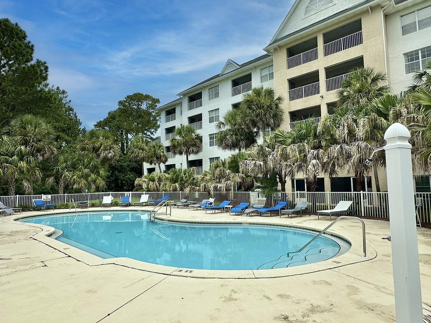 This 2-bedroom, 2-bath condo in The Florida Club blends comfort - photo 42