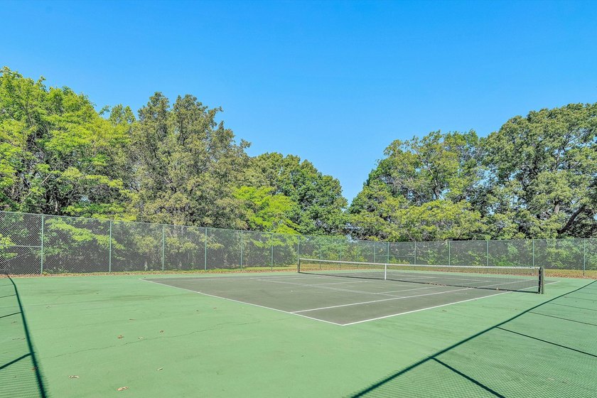 Enjoy access to SML at 400 Harbor Landing Dr.! Whether you're - photo 43