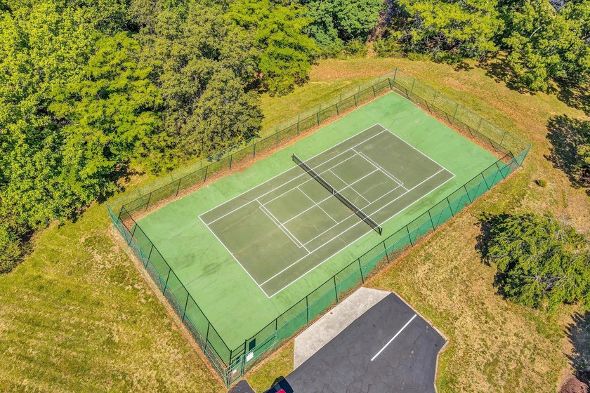 Enjoy access to SML at 400 Harbor Landing Dr.! Whether you're - photo 44