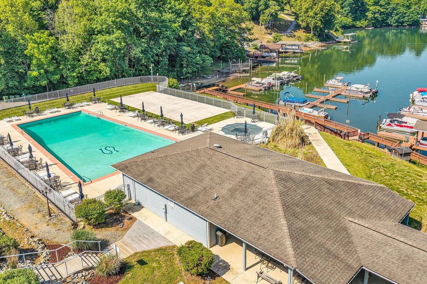 Enjoy access to SML at 400 Harbor Landing Dr.! Whether you're - photo 47