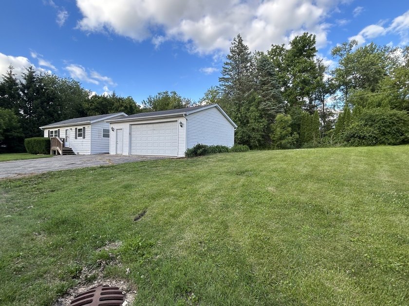If you're tired of renting and want to own a home. If you're - photo 3
