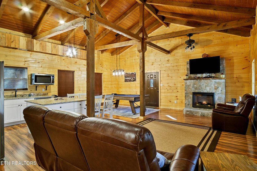 No deferred maintenance or DIY project necessary on this - photo 44