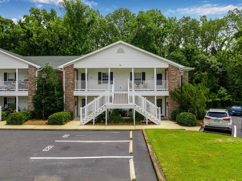 Welcome to this charming, updated 2-bedroom, 2-bathoom condo - photo 30