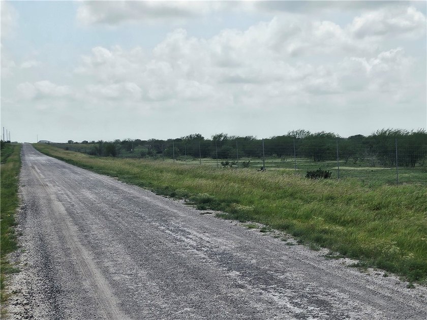Discover the potential of this beautiful 22.86-acre tract - photo 4