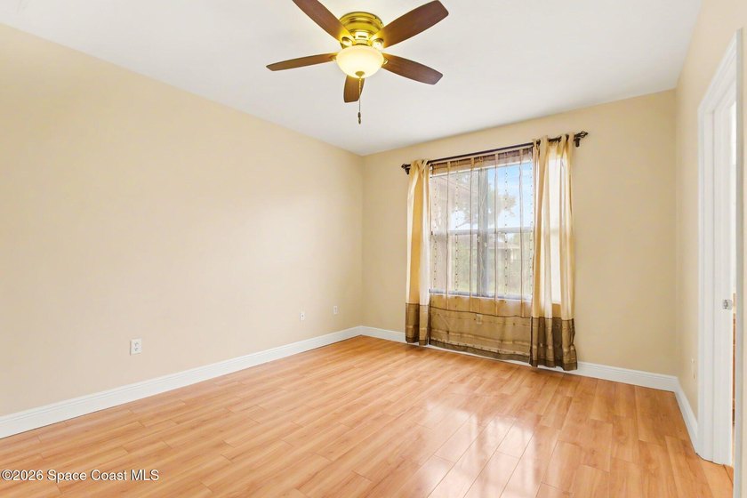 Stunning 3 bed 2 bath home with bonus room awaits its new owners - photo 10