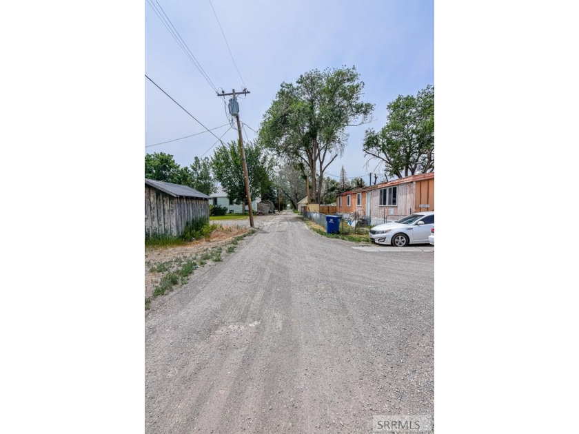 Rare investment opportunity in Arco, Idaho, just 10 minutes from - photo 11