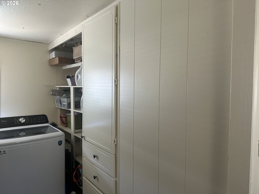 This home nestled in a 55+ park in the Harbor Hills is perfect - photo 12