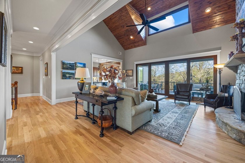 Experience refined living in this exceptional 4,630 sq ft - photo 13