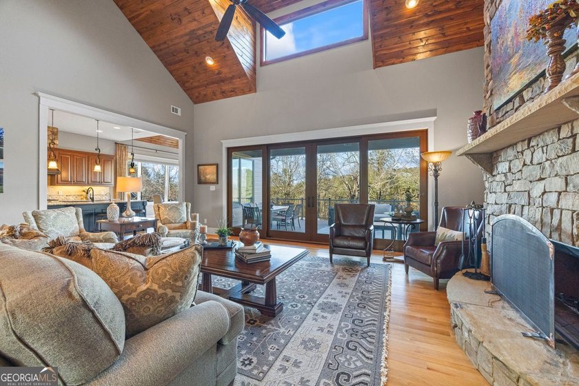 Experience refined living in this exceptional 4,630 sq ft - photo 14