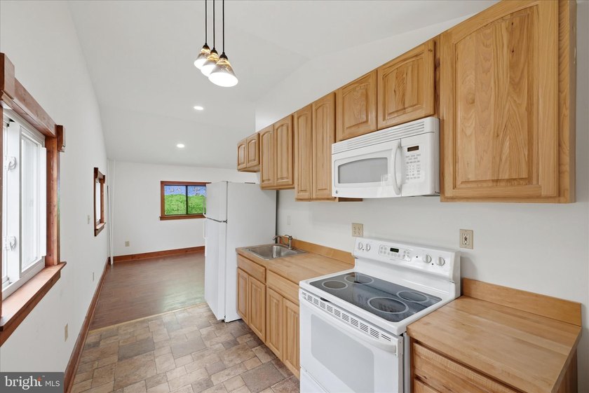 NEW PRICE ON THREE RIVERFRONT ACRES! Get away from it all only - photo 14
