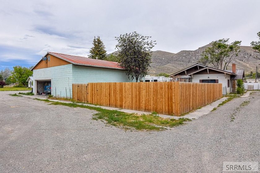 Rare investment opportunity in Arco, Idaho, just 10 minutes from - photo 15
