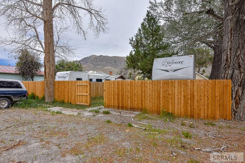 Rare investment opportunity in Arco, Idaho, just 10 minutes from - photo 16