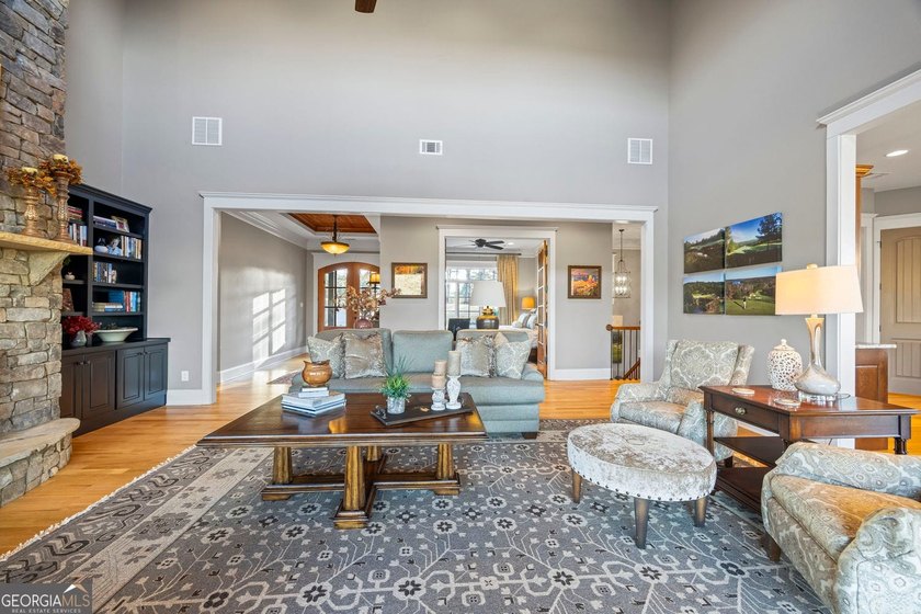 Experience refined living in this exceptional 4,630 sq ft - photo 18