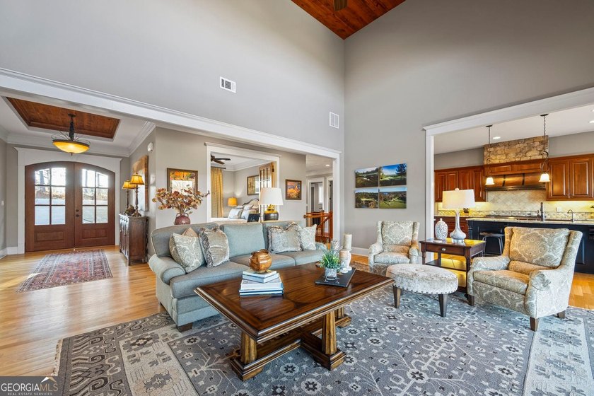 Experience refined living in this exceptional 4,630 sq ft - photo 19