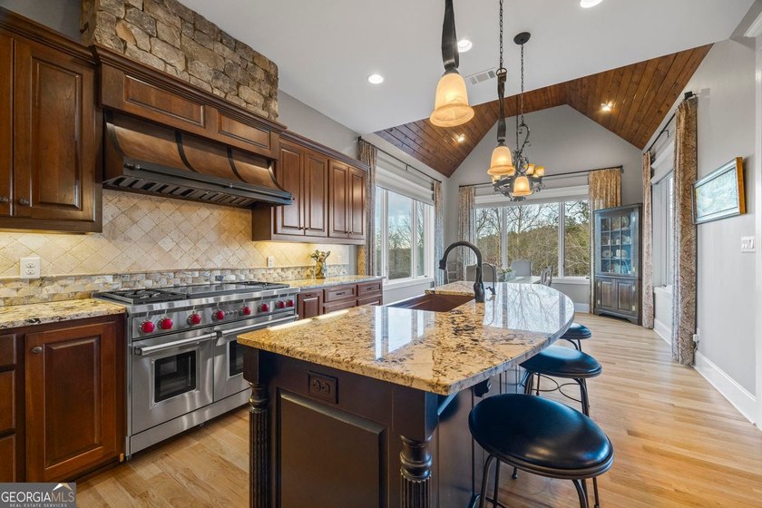 Experience refined living in this exceptional 4,630 sq ft - photo 26