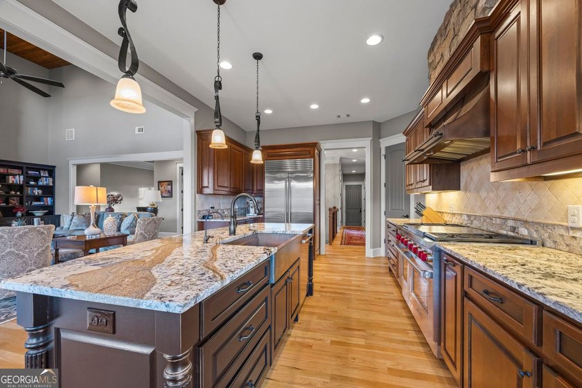 Experience refined living in this exceptional 4,630 sq ft - photo 32