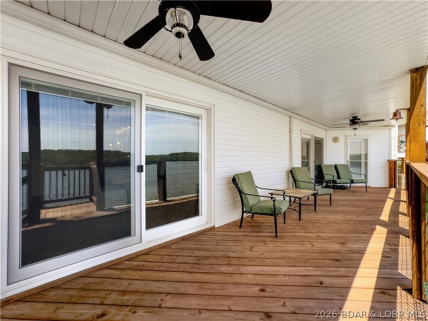 Turnkey luxury and breathtaking lakefront views await in this - photo 42